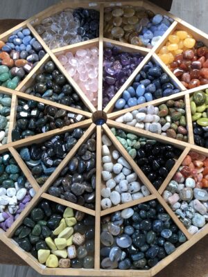 Verschillende edelstenen in de Winkel!