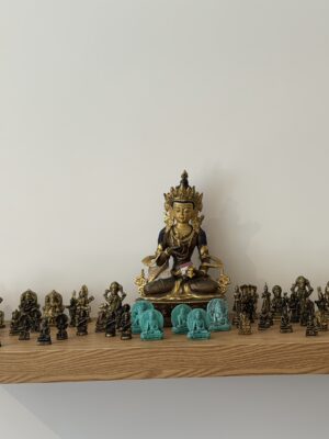 Verschillende Boeddha’s in de winkel