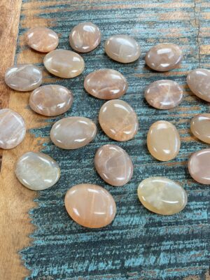 Roze Maansteen